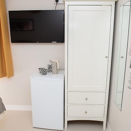 Pinehill Rooms 雷丁 外观 照片