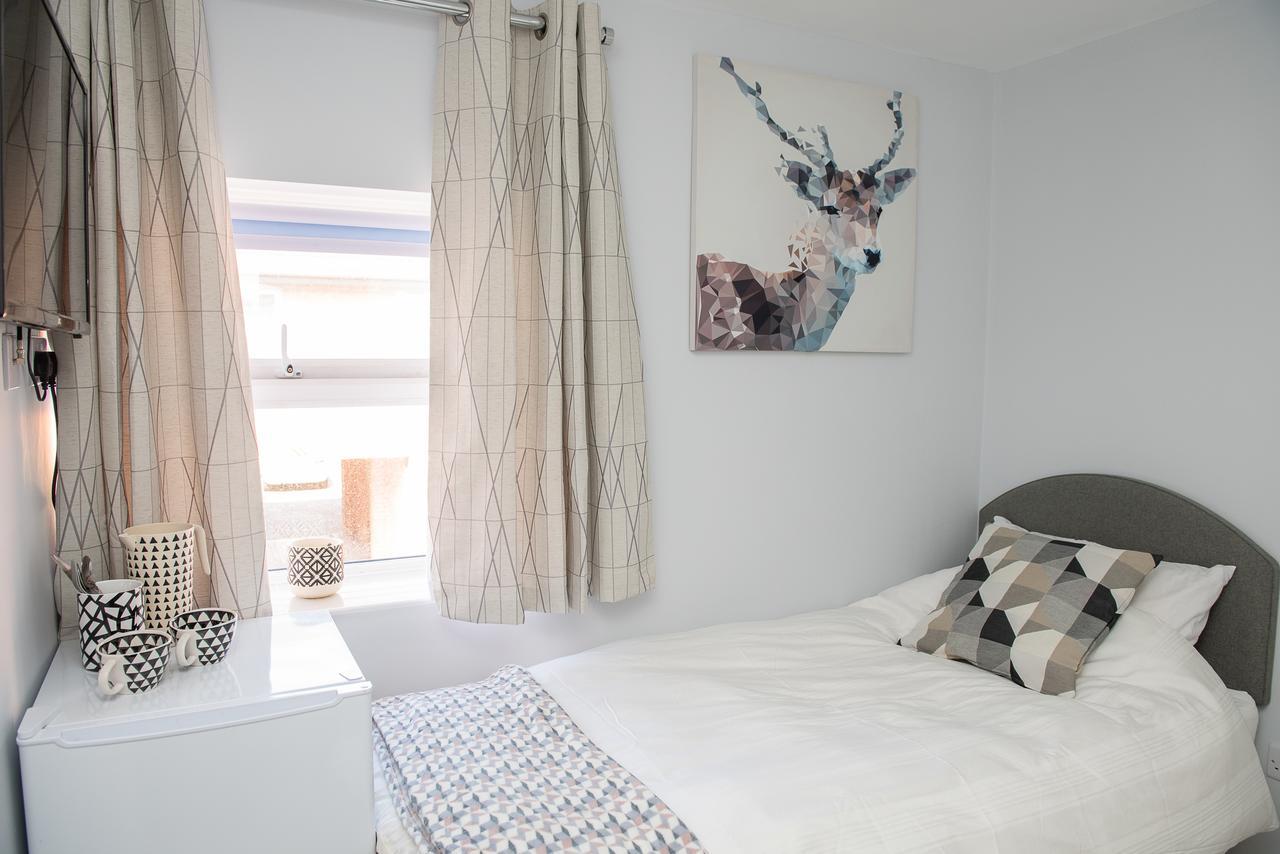 Pinehill Rooms 雷丁 外观 照片