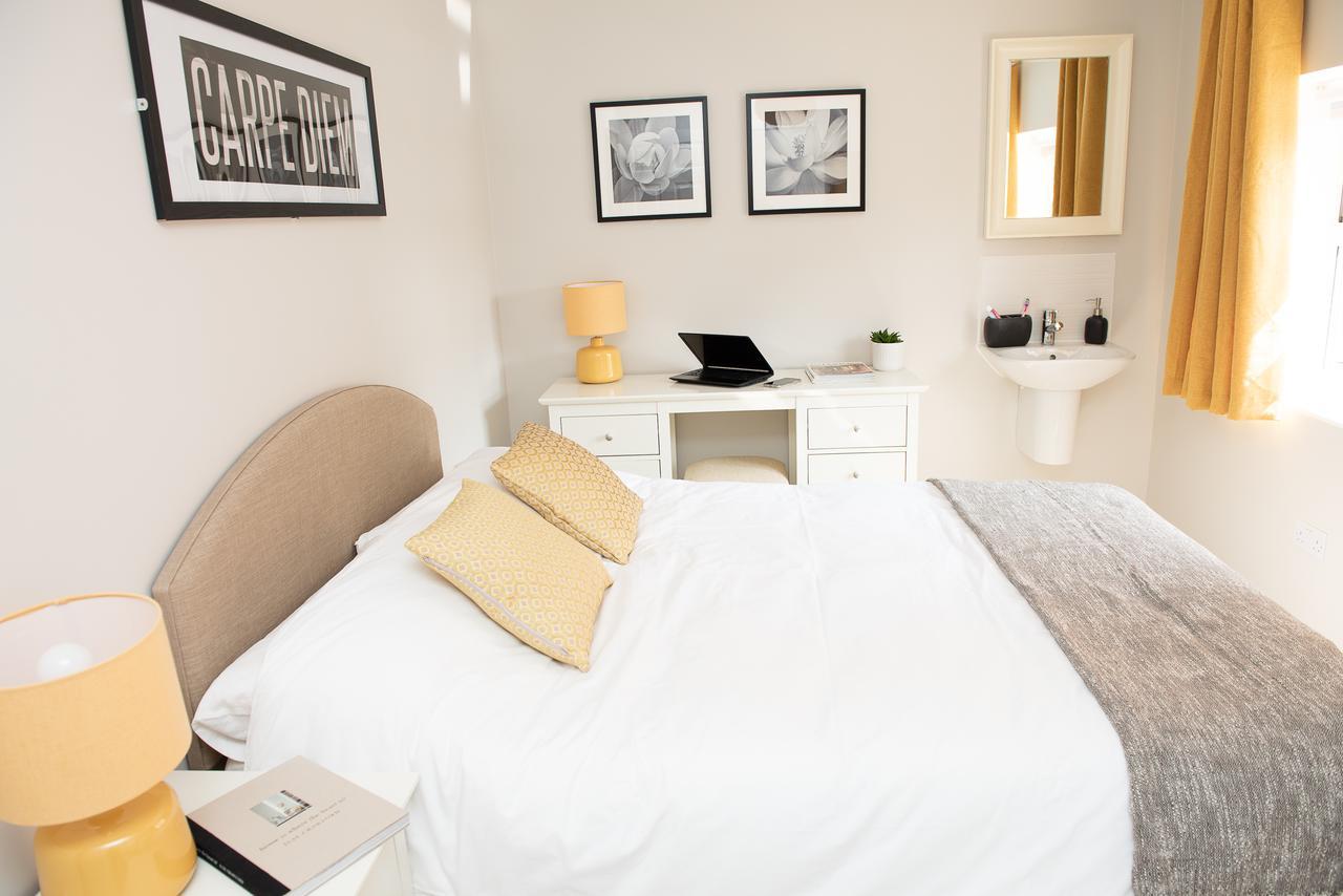 Pinehill Rooms 雷丁 外观 照片